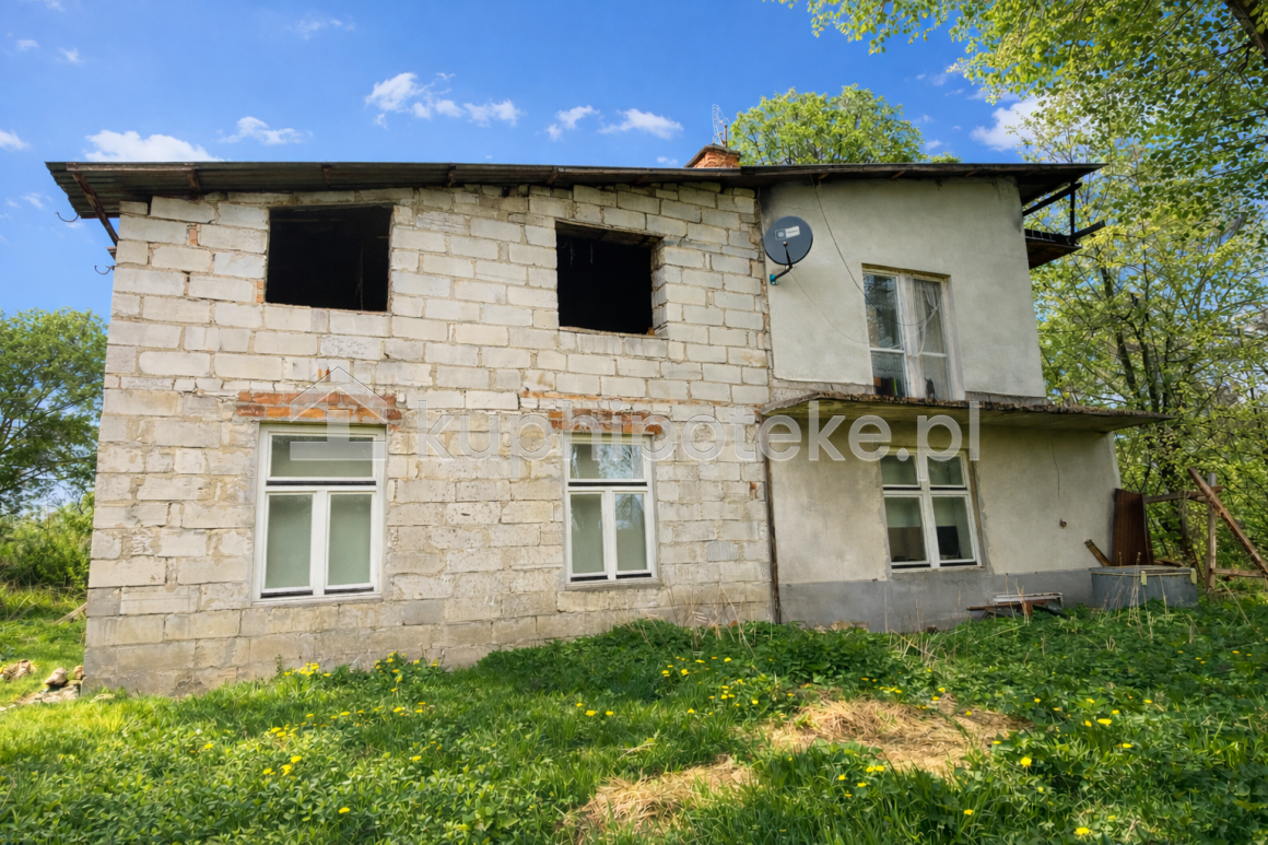Bok domu w Łękach Dolnych do kapitalnego remontu, sprzedaż wierzytelności hipotecznej