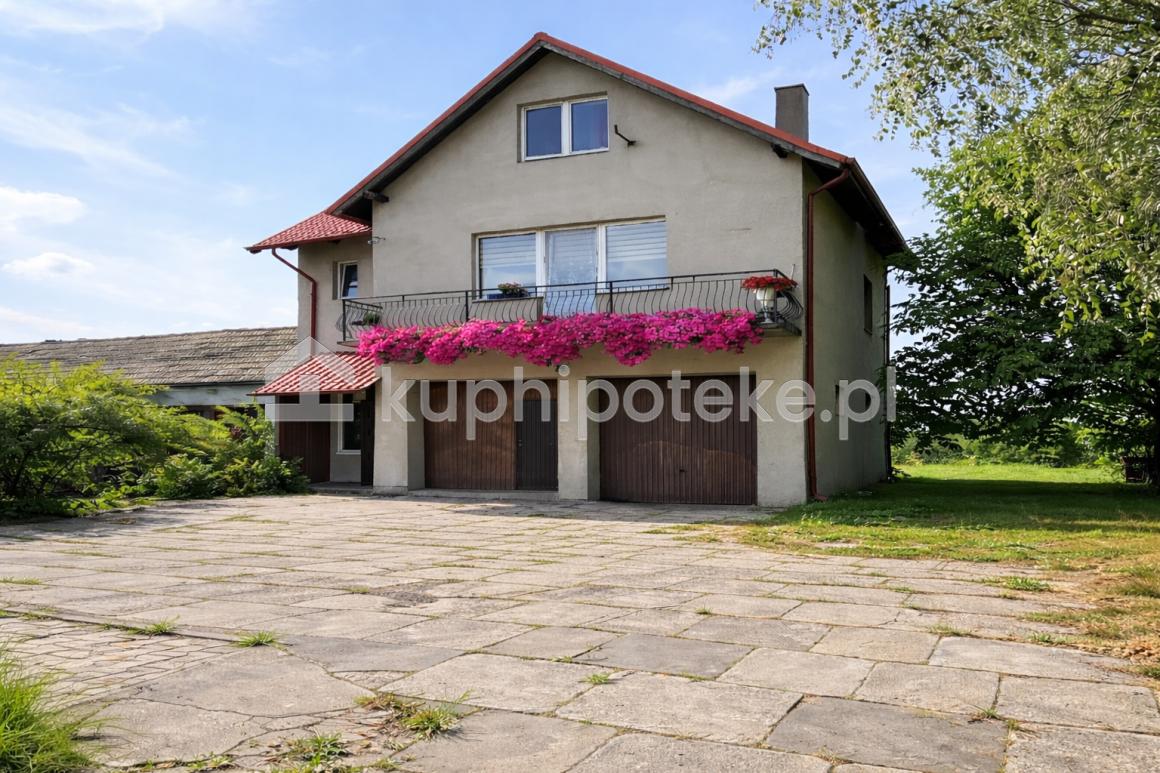 Domy mieszkalne z garażami w Starogardzie Gdańskim – zabudowana nieruchomość z potencjałem mieszkaniowym - Starogard Gdański - sprzedaż wierzytelności hipotecznych - 1