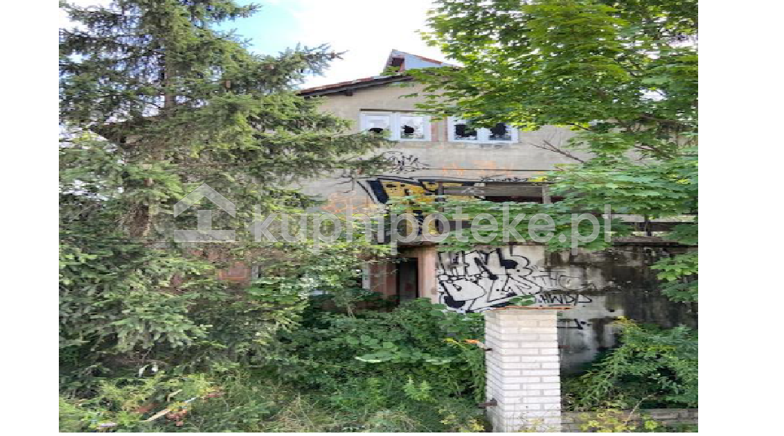 Duży dom pod Łodzią do remontu