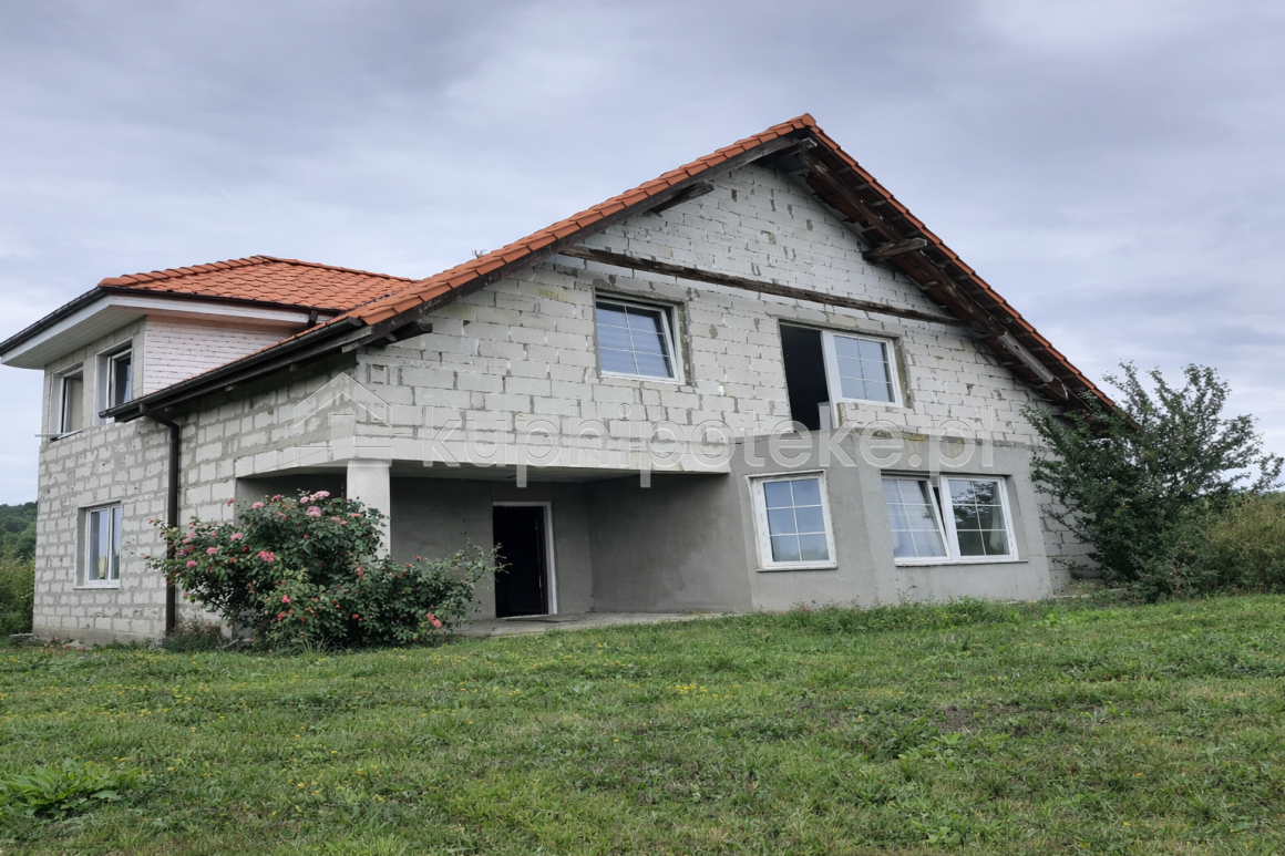 Dom jednorodzinny z dużą działją, sprzedaż długu hipotecznego