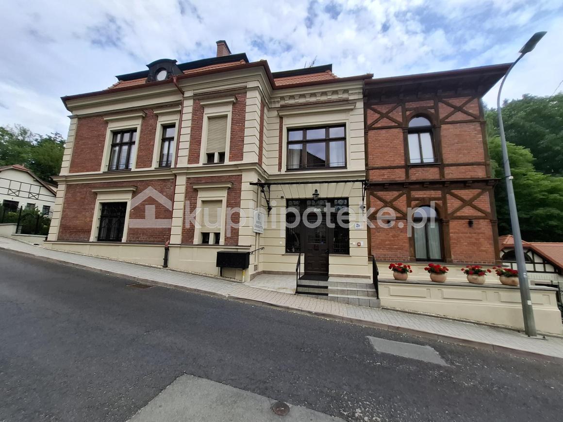 Kompleks hotelowy z zapleczem spa i rehabilitacji w Jedlinie-Zdroju - Jedlina-Zdrój - sprzedaż wierzytelności hipotecznych - 1