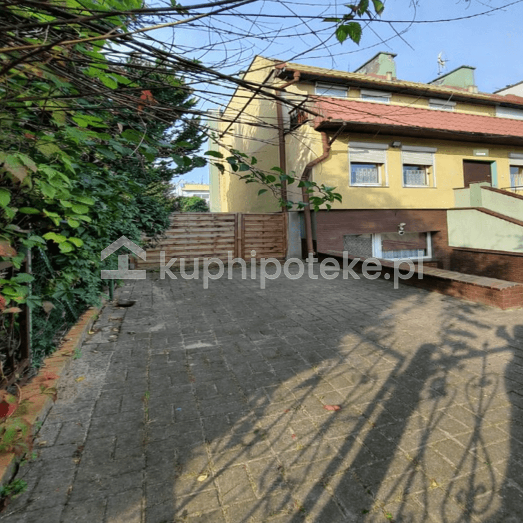 Dom, Baranowo, koło Poznania, ogrodzony, dług, kuphipoteka,