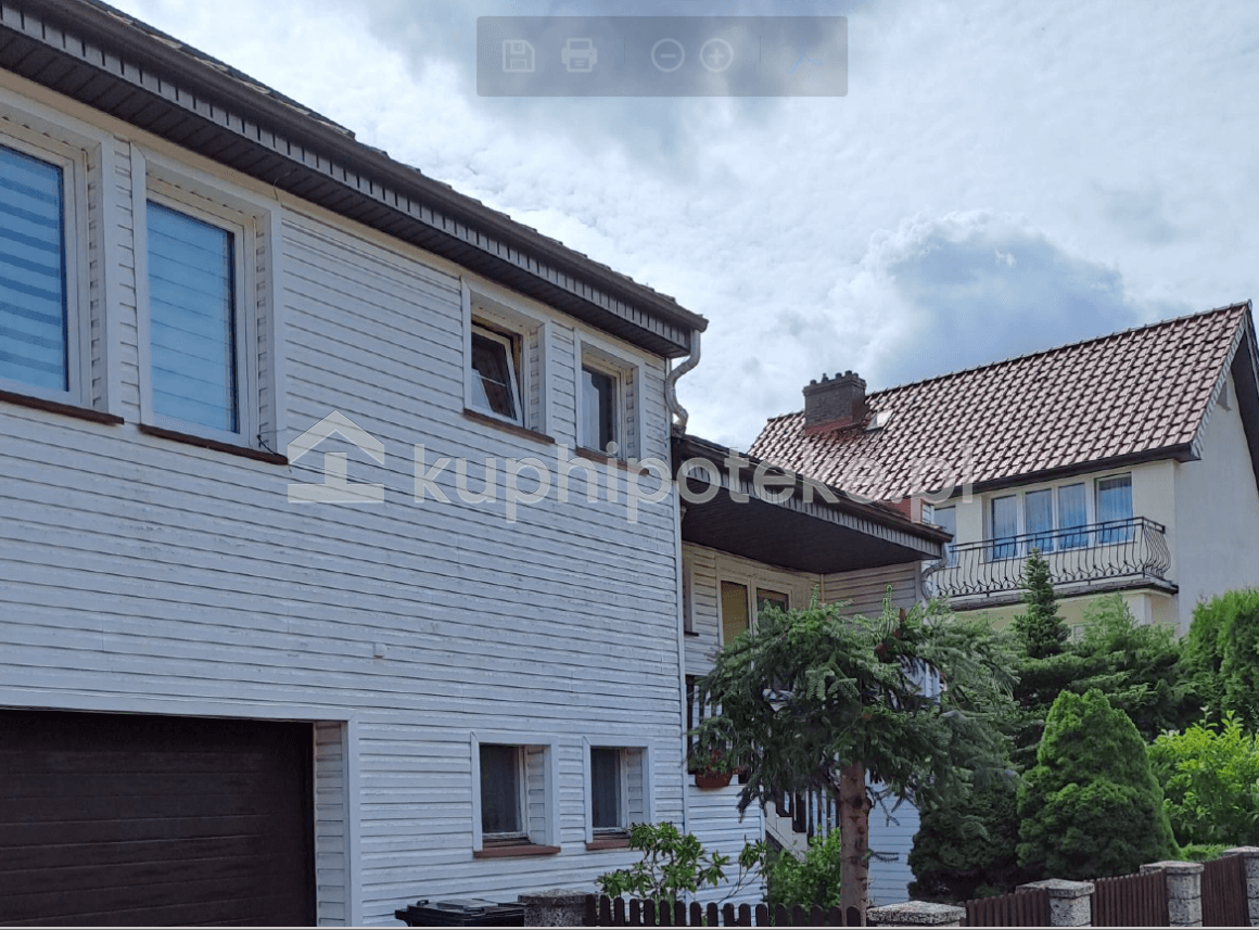 Dom piętrowy na ogrodzonej działce w Gryficach, sprzedaż długu hipotecznego