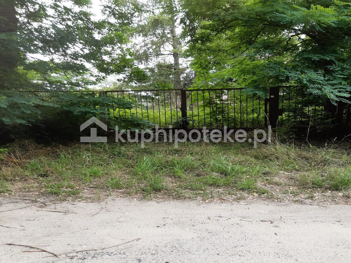 Dom jednorodzinny Wodzierady, duża działka, sprzedaż długu