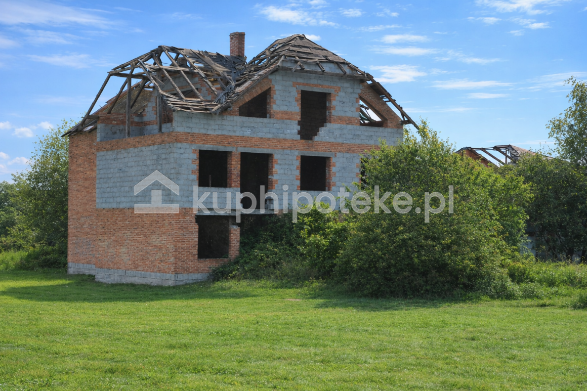 Działka zabudowana budynkiem mieszkalnym do remontu, Rawicz- sprzedaż wierzytelności hipotecznej