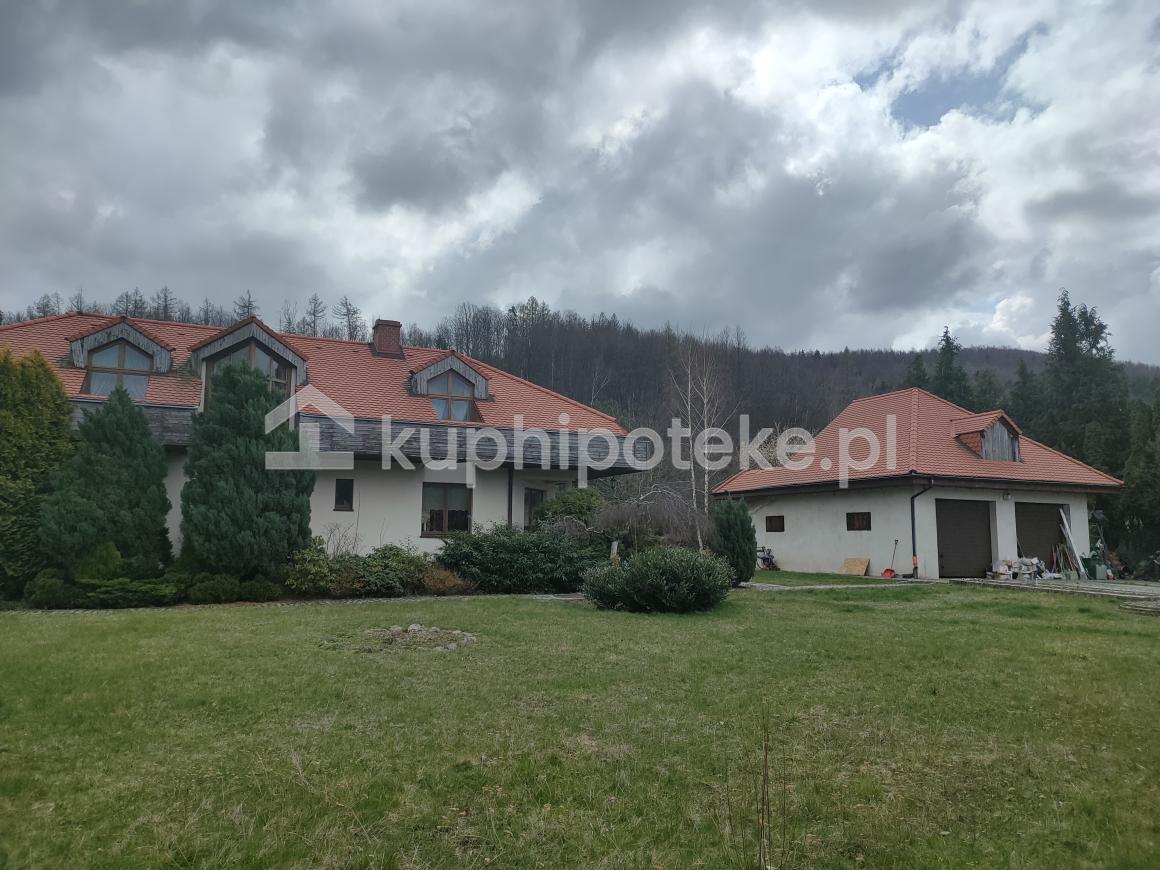 Przedmiot zabezpieczenia-dom jednorodzinny w Bystrzycy Górnej w rejonie Pogórza Sudeckiego - Bystrzyca Górna - sprzedaż wierzytelności hipotecznych - 1