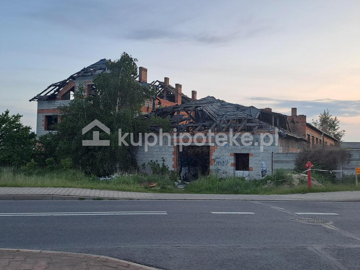 Działka zabudowana budynkiem mieszkalnym oraz budynkiem masarni, Rawicz- sprzedaż wierzytelności zabezpieczonej.