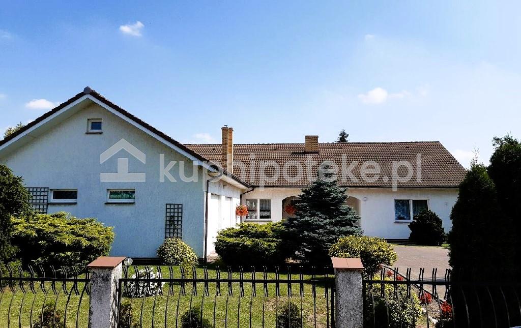 Parterowy dom jednorodzinny na dużej działce w Strzelinie- zabezpieczenie wierzytelności hipotecznej