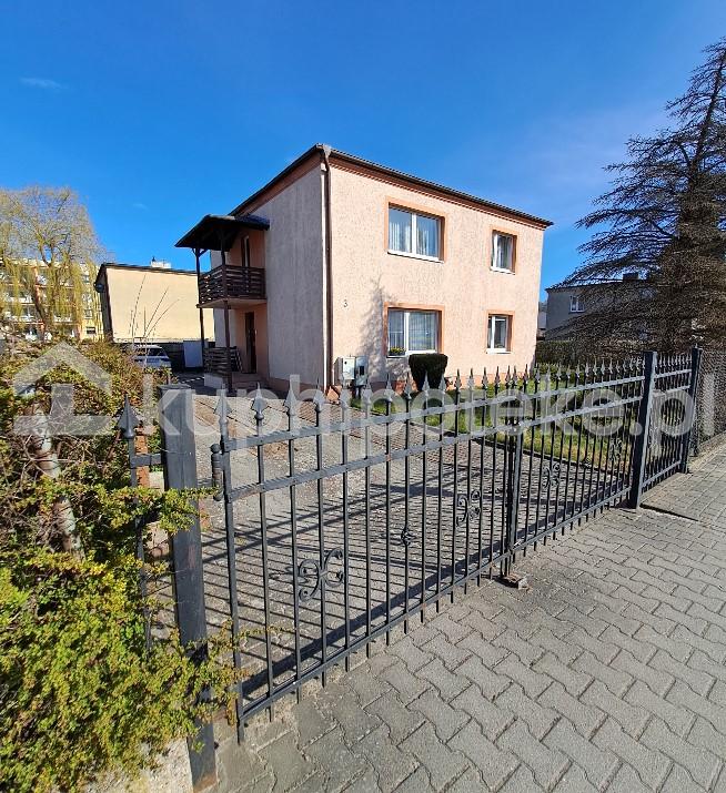 Lokal mieszkalny w dwurodzinnym budynku mieszkalnym w Wejherowie (piętro domu). - Wejherowo - nieruchomości - 1
