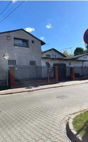 Nieruchomość gruntowa z zabudową mieszkalno-gospodarczą w Piastowie, gmina Pruszków